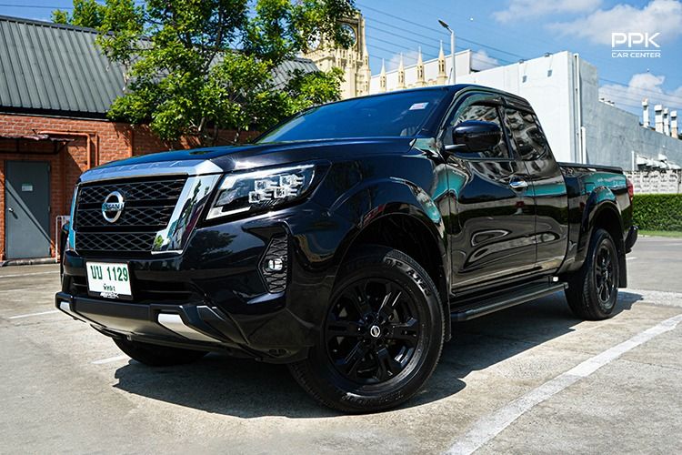 รถ Nissan Navara 2.3 Calibre E สี ดำ