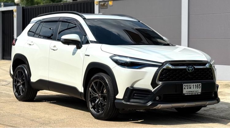 รถ Toyota Yaris Cross 1.5 HEV Premium สี ขาว