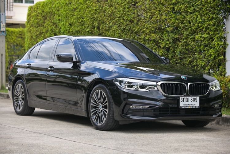 รถ BMW Series 5 520d สี ดำ