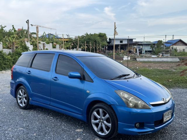รถ Toyota Wish 2.0 Q Limited สี ฟ้า