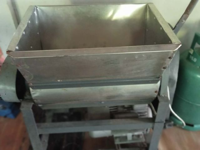 เคร่ืองนวดแป้งแนวนอน ใช้งานหลากหลาย ขนาด  20 ลิตร  3 แรวม้า ใช้ไปได้ครั้วเดียว
