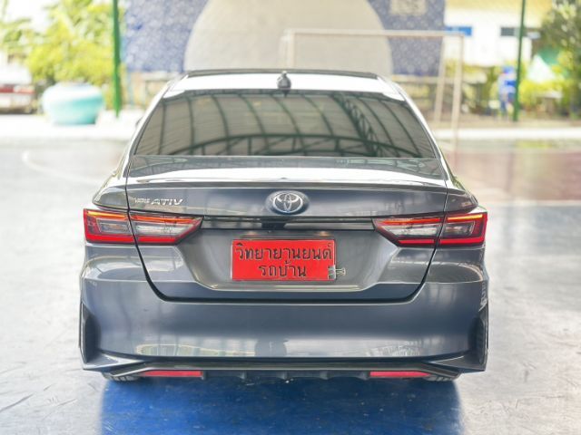Toyota Yaris ATIV 2024 1.2 Smart Sedan เบนซิน ไม่ติดแก๊ส เกียร์อัตโนมัติ เทา รูปที่ 2