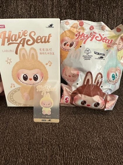ตุ๊กตา labubu ver2 สีเหลือง