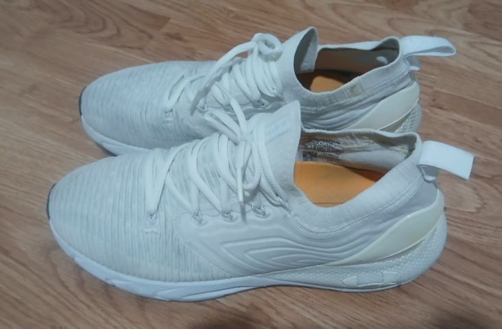 รองเท้า Adidas under  รูปที่ 3