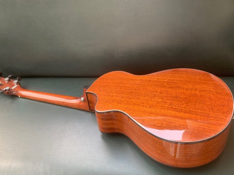 กีต้าร์ Breedlove ทรง Parlour “ALL SOLID” รูปที่ 7