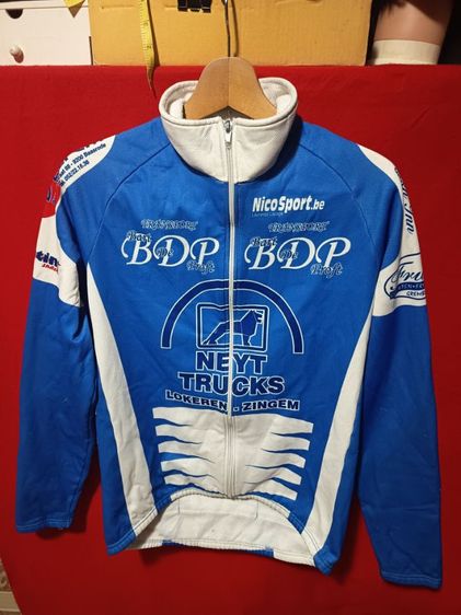 เสื้อปั่นจักรยานนักแข่ง