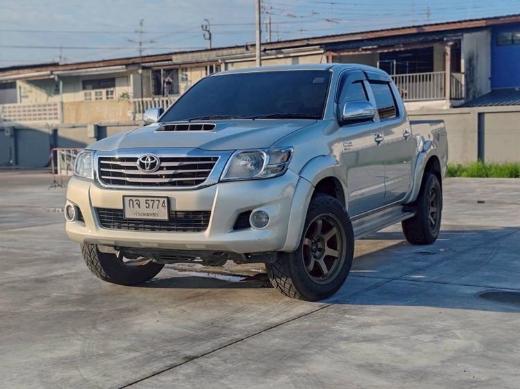 รถ Toyota Hilux Vigo 2.5 E Prerunner สี บรอนซ์เงิน