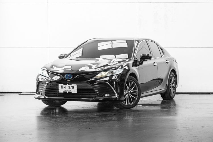รถ Toyota Camry 2.5 HEV Premium Luxury สี ดำ