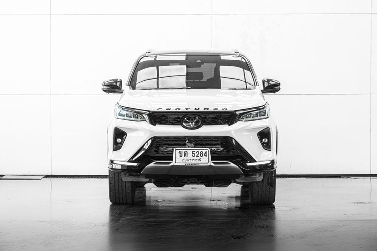 Toyota Fortuner 2020 2.8 Legender Black Top 4WD Utility-car ดีเซล ไม่ติดแก๊ส เกียร์อัตโนมัติ ขาว รูปที่ 3