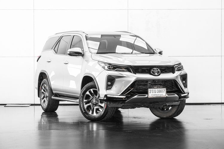 Toyota Fortuner 2022 2.4 Leader V Utility-car ดีเซล ไม่ติดแก๊ส เกียร์อัตโนมัติ เทา รูปที่ 2