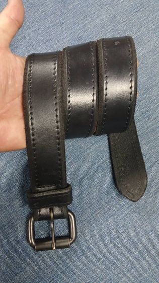 เข็มขัดหนังแท้ Oil Tanned Leather เอว 28 ถึง 34 กว้าง 1.4 ยาวรวมหัว 39.5 ทำจากหนังฟอกฝาดอัดน้ำมัน
หนังสวย สภาพหล่อ รูปที่ 2