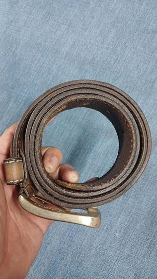 เข็มขัดหนังแท้ BERND GOTZ
made in Germany เอว 39 ถึง 43
กว้าง 1.4 ยาวรวมหัว 49 เอวเล็กถอดตัดสายได้ หนังสวย หล่อ รูปที่ 7
