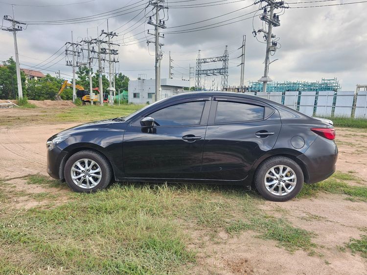 Mazda Mazda 2 2016 1.5 XD High Connect Sedan ดีเซล เกียร์อัตโนมัติ ดำ รูปที่ 3
