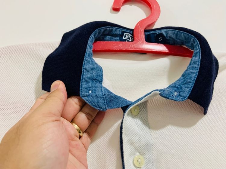 เสื้อโปโล POLO Ralph Lauren แท้ 💯 size S วัดจริงขนาด อก 21 ยาวหน้า 27 หลังยาว 28.5 นิ้ว สภาพใหม่มากทรงสวย ดีเทลปกเสื้อสวย เนื้อผ้าดีมาก รูปที่ 4