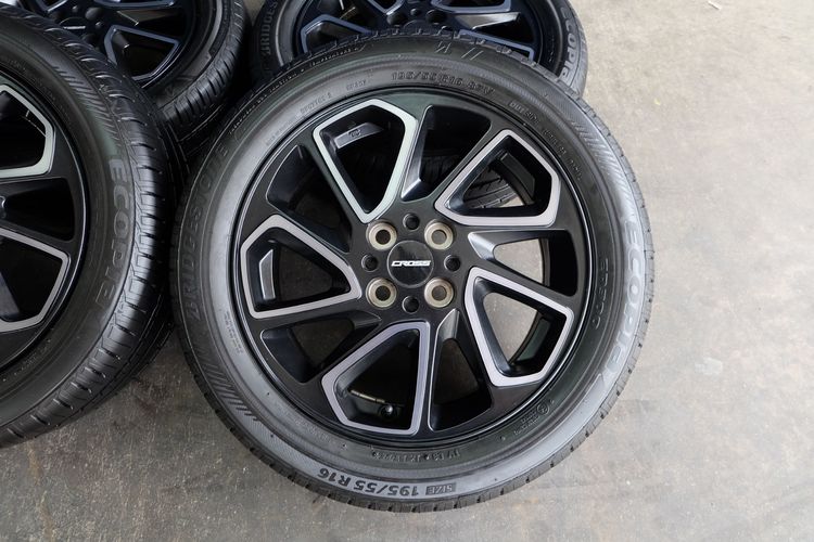 👉  Yaris Cross 16 นิ้ว 4รู100  + ยาง  Bridgestone  195 55R16  ยางปีปี23 + ปี24 อย่างละคู่  รูปที่ 2