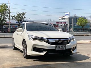 HONDA ACCORD 2.0(EL) MNC ปี 2017 วิ่งเก้าหมื่นโล มือเดียวสภาพใหม่ราคาถูก