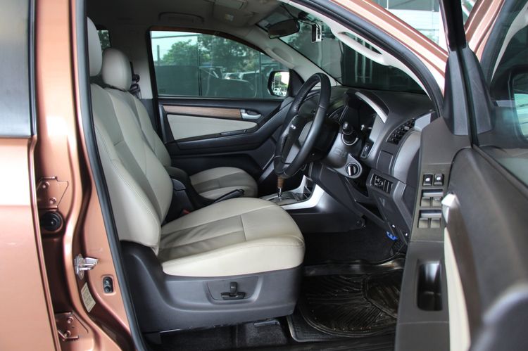 Isuzu MU-X 2015 3.0 Utility-car ดีเซล ไม่ติดแก๊ส เกียร์อัตโนมัติ น้ำตาล รูปที่ 3