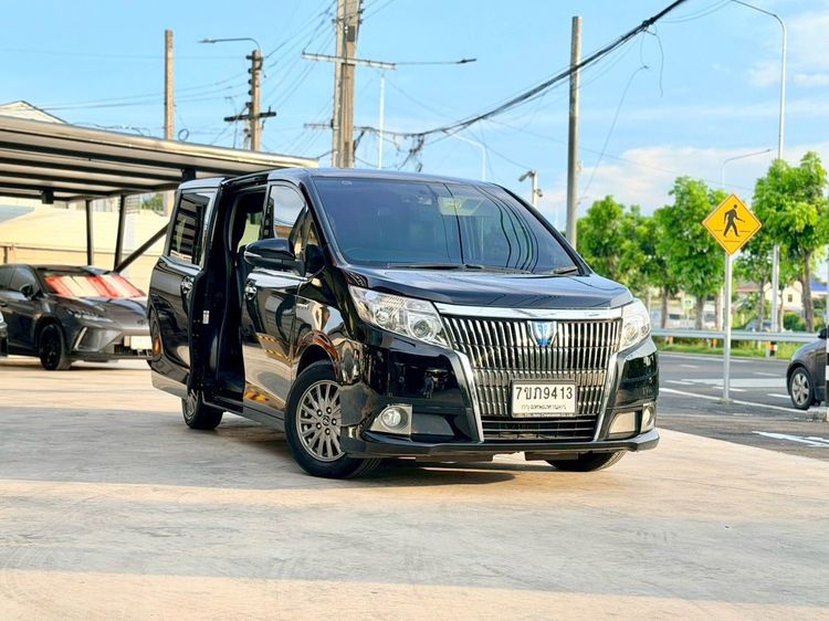 Esquire 1.8 Gi Hybrid R80 15 แท้ MPV 7 ที่นั่ง JDM ประตูสไลด์ไฟฟ้า เบาะหนัง จอหน้า Pioneer จอกลางแขวนเพดาน พร้อมระบบดิจิตอลทีวี