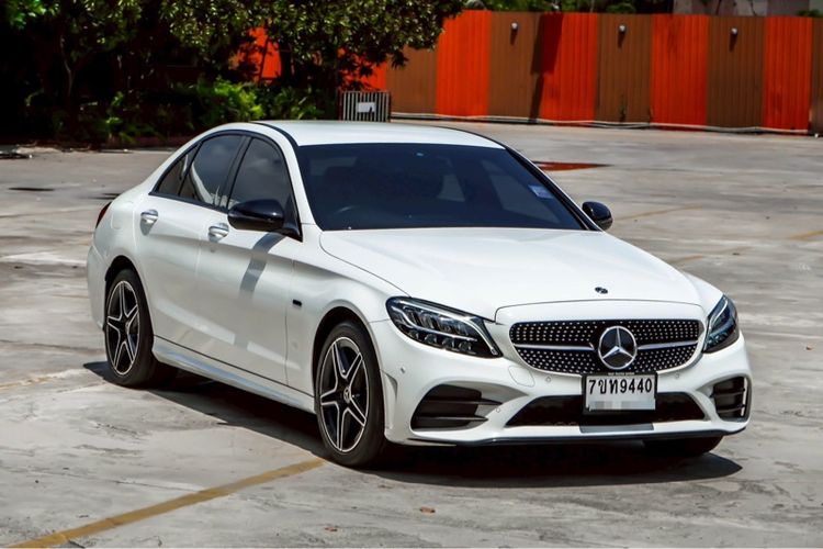 Mercedes-Benz C-Class 2021 C300 Sedan ดีเซล ไม่ติดแก๊ส เกียร์อัตโนมัติ ขาว