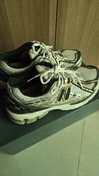 รองเท้าผ้าใบ นิวบาลานซ์ newbalance แท้ รุ่น M1906RA สีขาว size 7.5 us มือ2