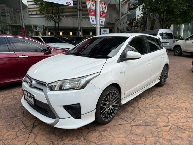 Toyota Yaris 2015 1.2 E Sedan เบนซิน ไม่ติดแก๊ส เกียร์อัตโนมัติ ขาว รูปที่ 3