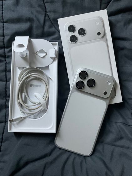 ขาย iPhone 17 Pro Max 256GB Silver ไอโฟน 17 PM ประกันเหลือยาว มีนา70 แบต 100
