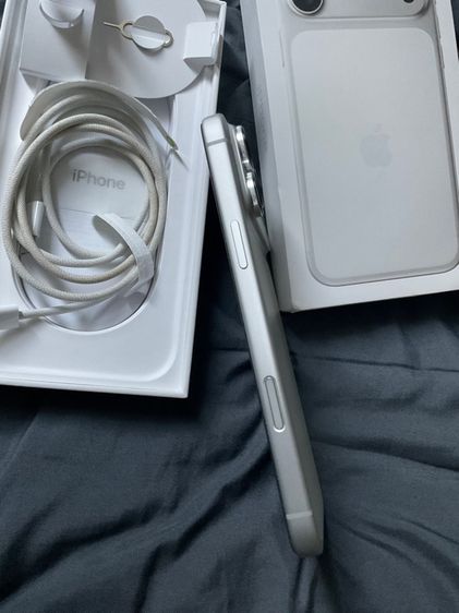 ขาย iPhone 17 Pro Max 256GB Silver ไอโฟน 17 PM ประกันเหลือยาว มีนา70 แบต 100 รูปที่ 3