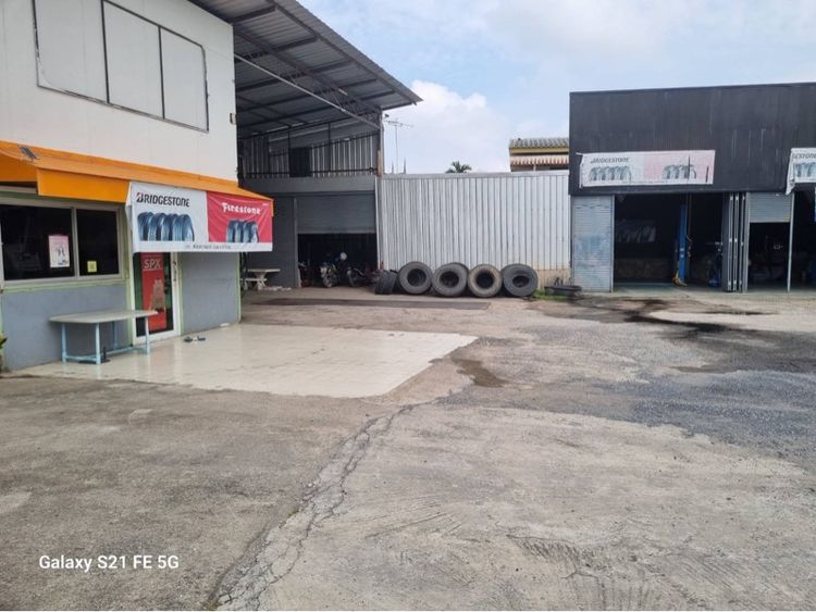 เซ้งร้านยาง พื้นที่ 1 ไร่ พร้อมโครงสร้างอาคาร เครื่องมือ เครื่องจักร และอุปกรณ์