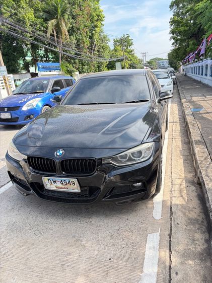 รถ BMW Series 3 320i สี ดำ