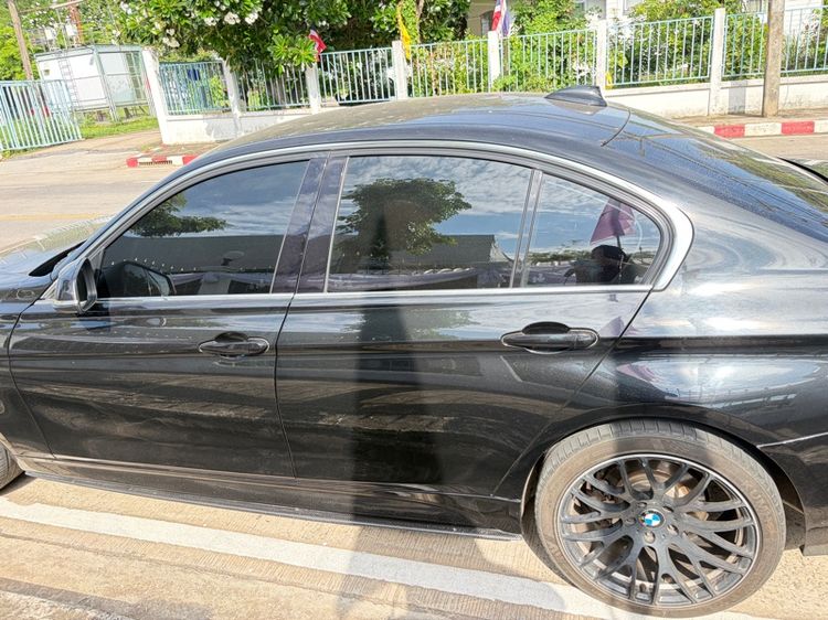 BMW Series 3 2015 320i เบนซิน ไม่ติดแก๊ส เกียร์อัตโนมัติ ดำ รูปที่ 3