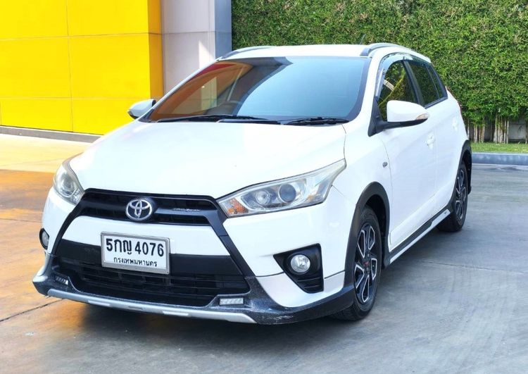 รถ Toyota Yaris 1.2 TRD Sportivo สี ขาว