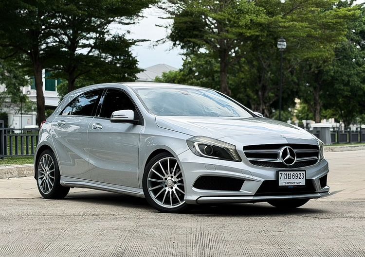 Mercedes-Benz A-Class 2015 A180 Sedan เบนซิน ไม่ติดแก๊ส เกียร์อัตโนมัติ เทา รูปที่ 3