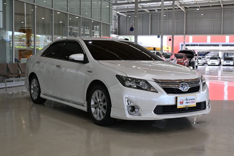 Toyota Camry 2012 2.5 Hybrid Sedan เบนซิน ไม่ติดแก๊ส เกียร์อัตโนมัติ ขาว รูปที่ 2