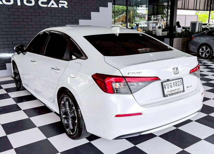 Honda Civic 2023 2.0 eHEV EL+ Sedan ไฮบริด ไม่ติดแก๊ส เกียร์อัตโนมัติ ขาว รูปที่ 3