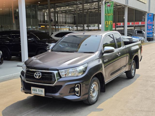รถ Toyota Hilux Revo 2.4 Prerunner E สี เทา