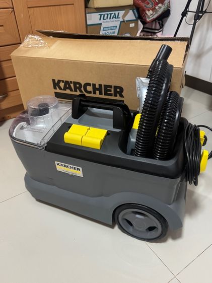 เครื่องซักพรมและเบาะ Karcher Professional รุ่น Puzzi 10 1 พร้อมถังน้ำดีและน้ำเสียขนาดใหญ่