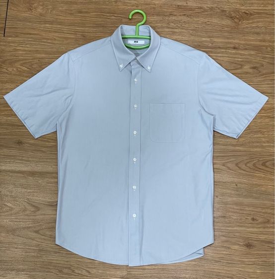 เสื้อเชิ้ตแขนสั้น แบรนด์ Uniqlo มือสอง