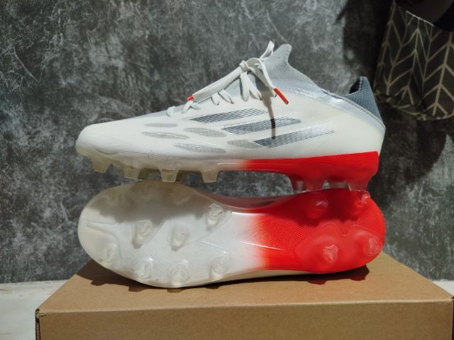 รองเท้าสตั๊ด adidas X Speedflow.2 HG AG
รองท็อปสายสปีด
Size : 42 หรือ 265
 