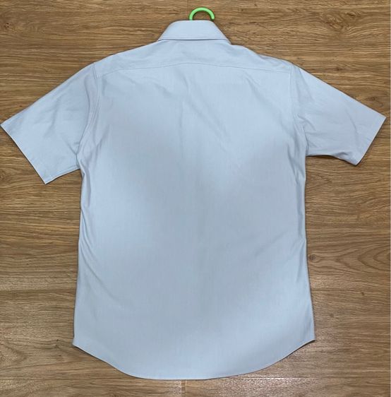 เสื้อเชิ้ตแขนสั้น แบรนด์ Uniqlo มือสอง รูปที่ 2