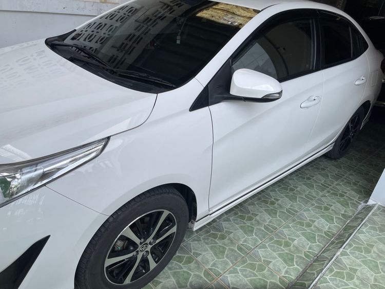 Toyota Yaris ATIV 2017 1.2 E เบนซิน ไม่ติดแก๊ส เกียร์อัตโนมัติ ขาว รูปที่ 4