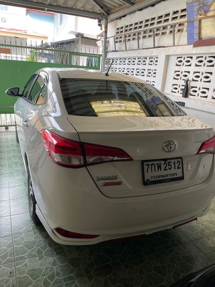 Toyota Yaris ATIV 2017 1.2 E เบนซิน ไม่ติดแก๊ส เกียร์อัตโนมัติ ขาว รูปที่ 3
