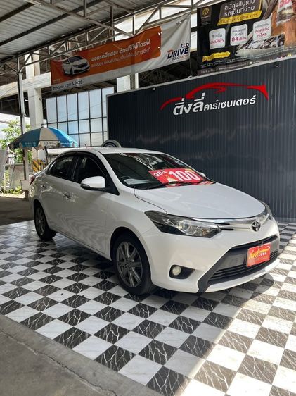 รถ Toyota Vios 1.5 S สี ขาว