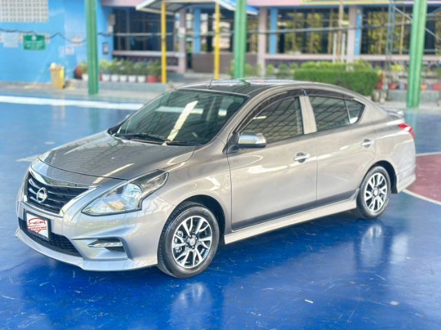 รถ Nissan Almera 1.2 E Sportech สี เทา