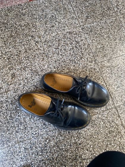 ดำ หนังแท้ รองเท้าหนังกึ่งทางการ UK 6 | EU 39 1/3 | US 6.5 Dr.Martens Dr. martens made in Vietnam 