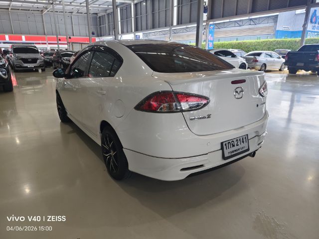 Mazda Mazda 2 2012 1.5 Elegance Spirit Sedan เบนซิน ไม่ติดแก๊ส เกียร์อัตโนมัติ ขาว รูปที่ 4