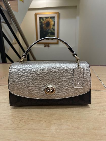Coach Tilly Top Handle รูปที่ 2