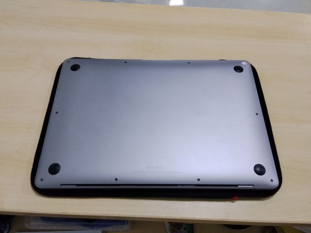 ขาย MacBook air 2018 ไร้รอยขีดข่วน แบตเตอรี่ดี จอสวย 