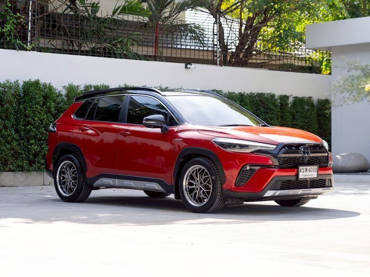 Toyota Corolla Cross 2023 1.8 Hybrid Premium Safety GR Sport Utility-car ไฮบริด ไม่ติดแก๊ส เกียร์อัตโนมัติ แดง รูปที่ 3