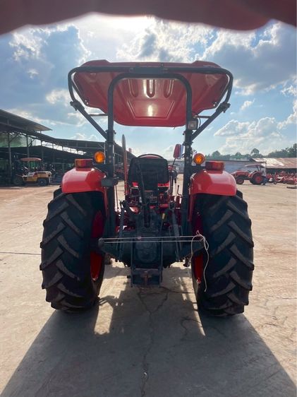 ดันแรง พร้อมดัน คันใหญ่ ใช้ดี รถไถคูโบต้ารุ่น MU5702ใบดันดินหน้า ผาน 1 ตัว ดาวน์   0 บาท สนใจโทรสอบถามหรือมาดูที่ร้านเราได้จ้า รูปที่ 8