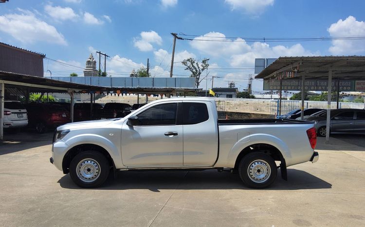 Nissan Navara 2021 2.5 S Pickup ดีเซล ไม่ติดแก๊ส เกียร์ธรรมดา บรอนซ์เงิน รูปที่ 4